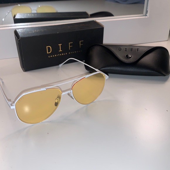 Diff Eyewear Accessories - DIFF “Dash” yellow and white sunglasses